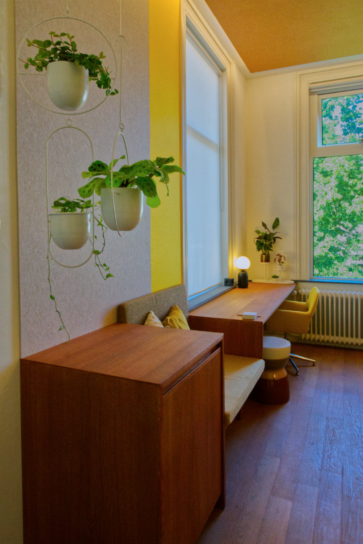 Interieurontwerp loungeruimte Arnhem meubel met koelkast